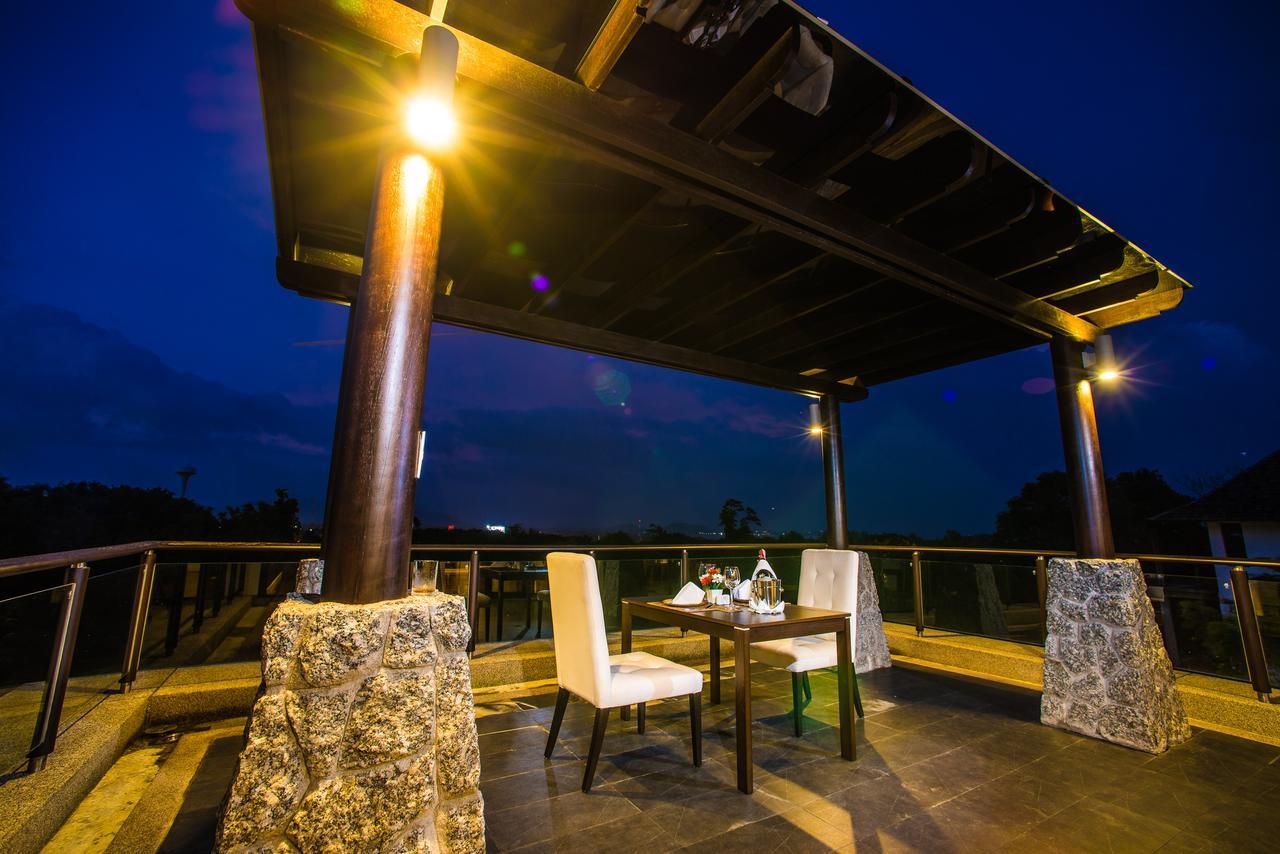 Phumundra Resort Пхукет Экстерьер фото